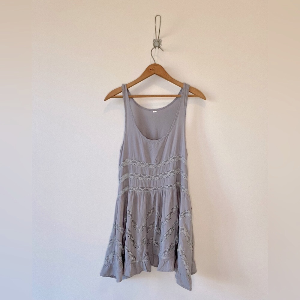 Winter Lennon Gray Lace Inset Tunic
